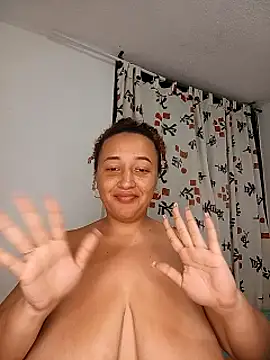 Miss-boobs's cam snapshot