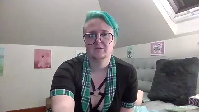 queerlyjaz live sex cam