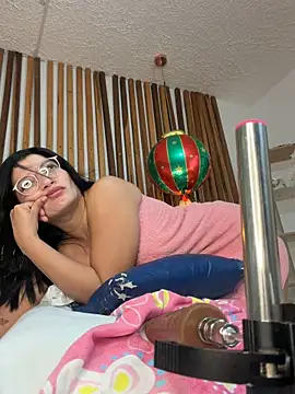 valerie_lya live sex cam