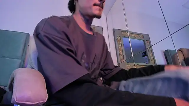 Mr_Strike live sex cam