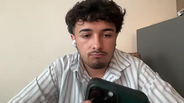 Gorillabutt1414 live sex cam