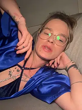 vinique99's cam snapshot