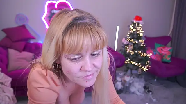 BellaLaPetit live sex cam