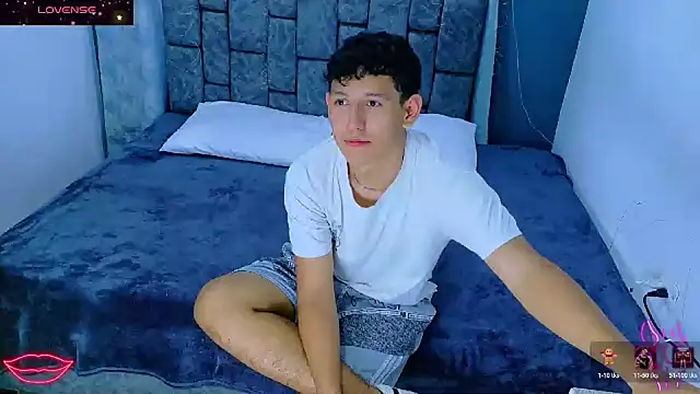 FelipeGonzalezz live sex cam