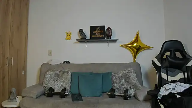 julian_wallace's cam snapshot