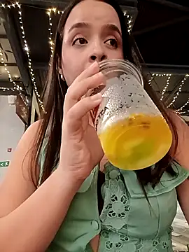 Julieth_hot-69's cam snapshot