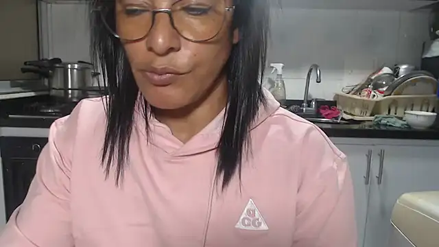 kateleyagrey's cam snapshot