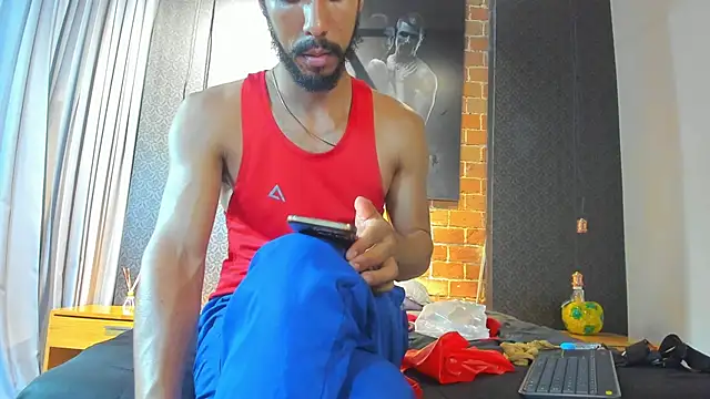 logan_mercer's cam snapshot