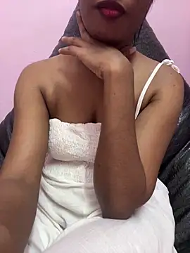 tamil_Aarathi's cam snapshot