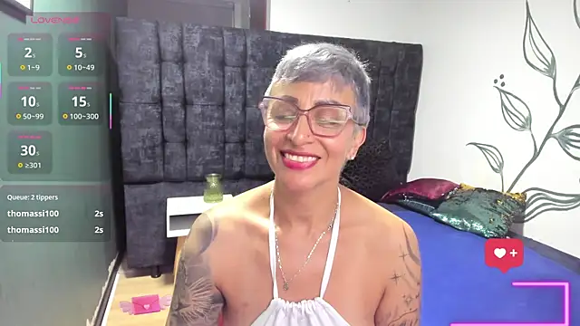 Charlotte__Gray live sex cam