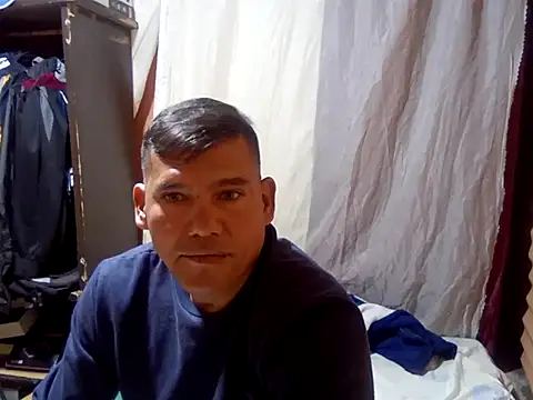 Franklin111230 live sex cam