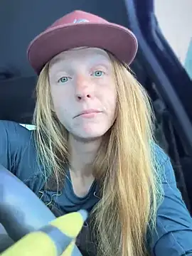 GoldenFlameGoddess live sex cam