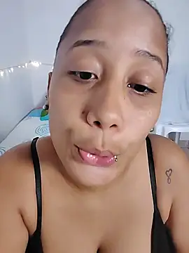 zandra_kiman live sex cam