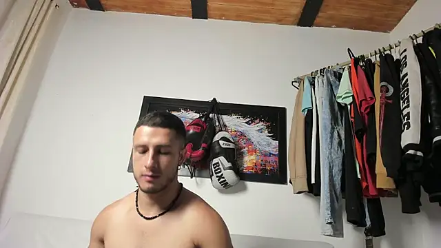 Reynoah live sex cam