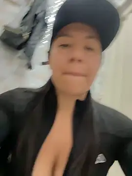 kim_monti live sex cam