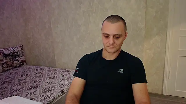 Ethan_G_'s cam snapshot