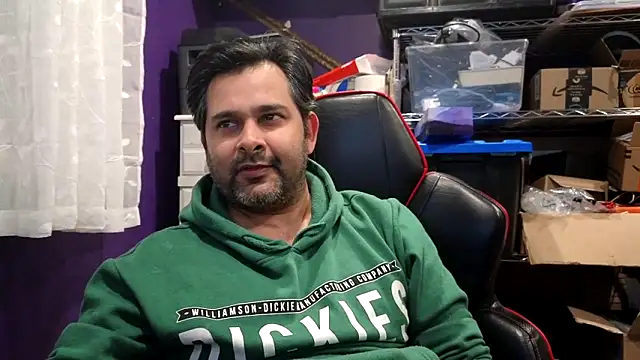 toronto-baddad's cam snapshot