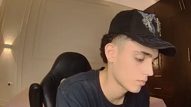 nathan_shimmer's cam snapshot