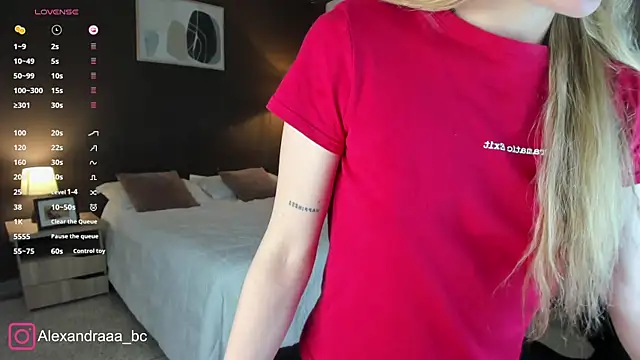 Alexandra-02's cam snapshot