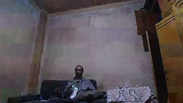 tomeliviathan's cam snapshot