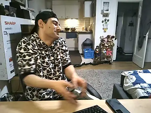 mihaimichael's cam snapshot