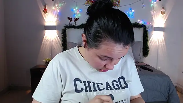 Megan_05_'s cam snapshot