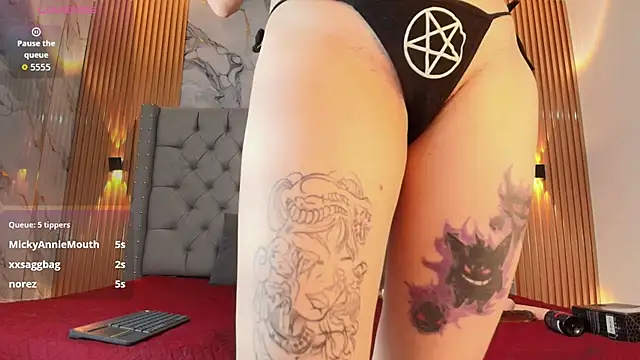 Ema_Jonees's cam snapshot