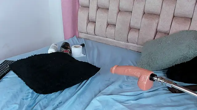 Emma_Evelyn's cam snapshot