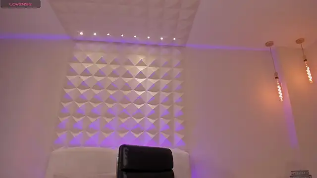 TinyAddams's cam snapshot