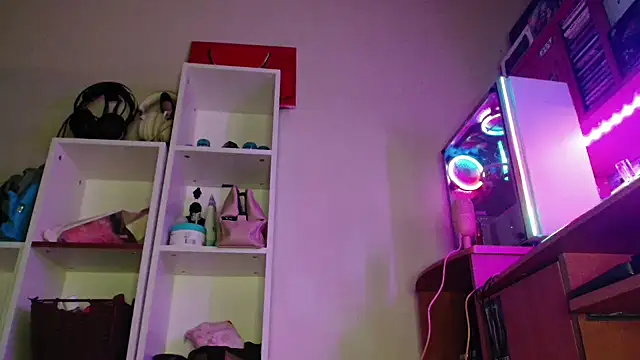 SmokyDee live sex cam