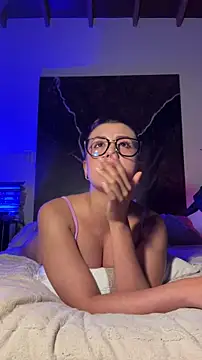 EmaSaenz's cam snapshot