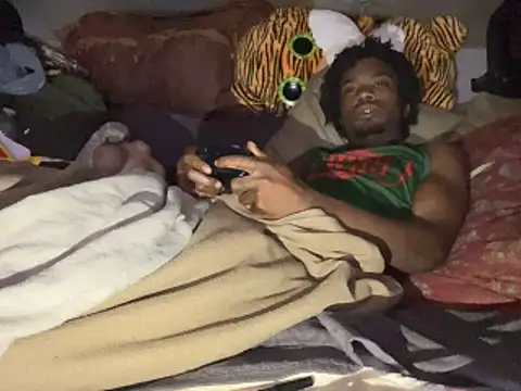 SlimeCrownzOut5's cam snapshot