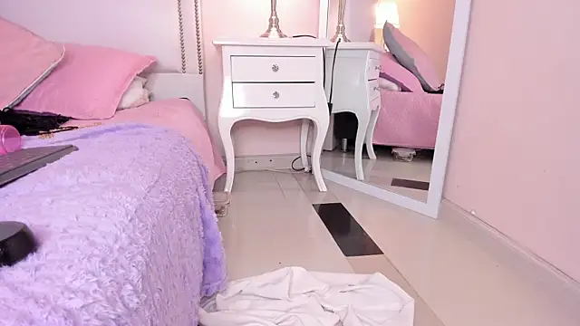 KIMAPRIL's cam snapshot