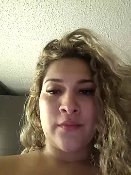 Sara_smiiith211's cam snapshot