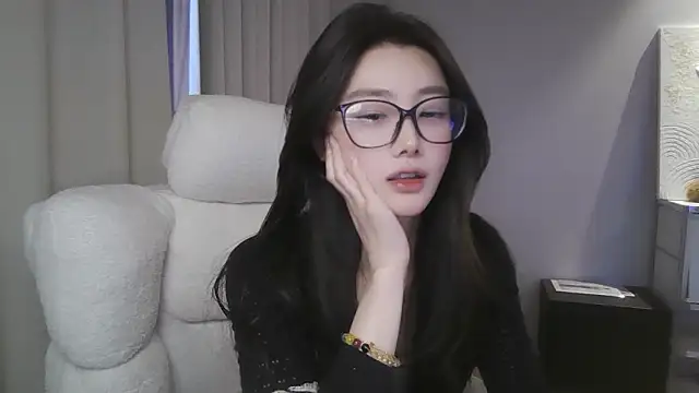 xiaxia-baby_ live sex cam