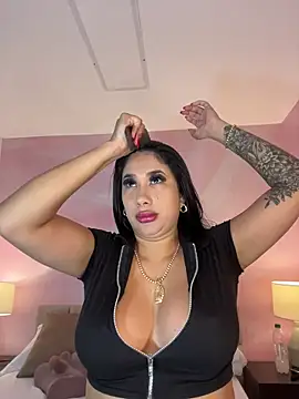 kiim_taaylor live sex cam