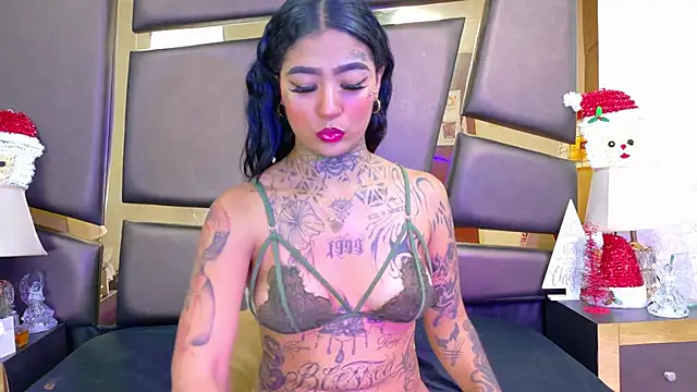 EmilieLake's cam snapshot