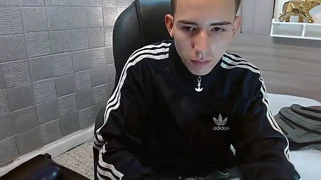 JackSwan18 live sex cam