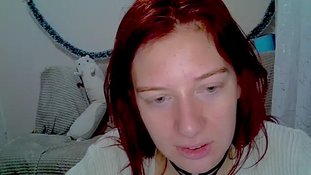 Lily_Ember's cam snapshot