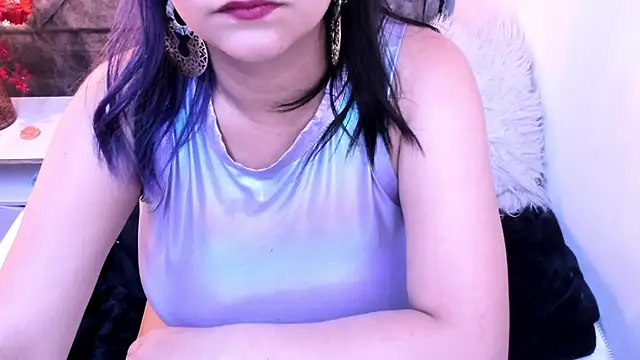 Kiara_Cruz__'s cam snapshot