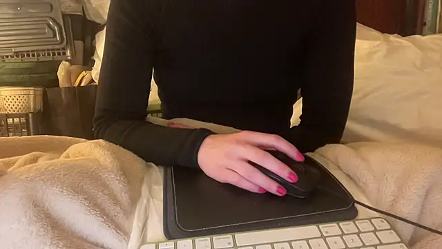 18yoteenvirgin's cam snapshot