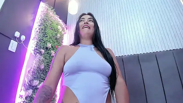 Skarlett_hot_'s cam snapshot