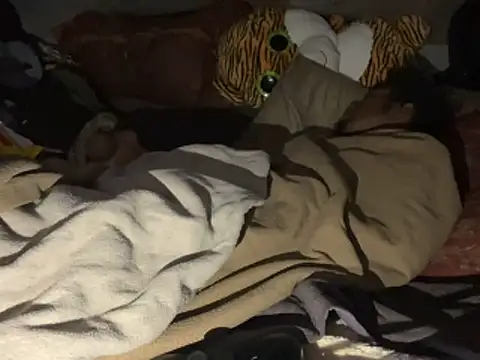 SlimeCrownzOut5's cam snapshot