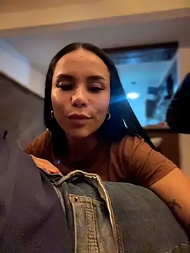 Naatalia live sex cam