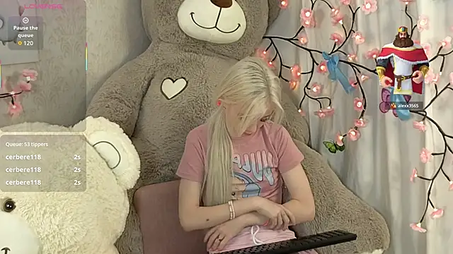 ViollaBloom live sex cam