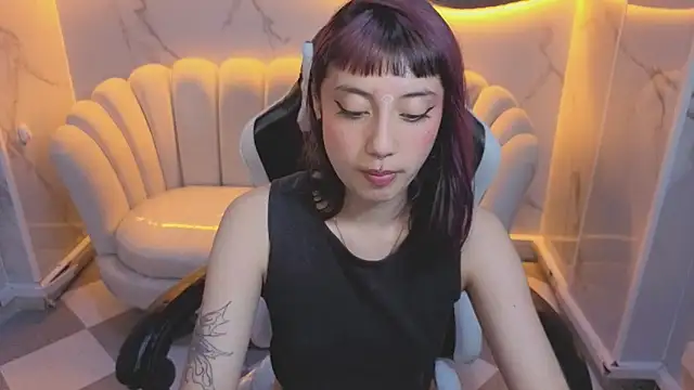 Lunara_b's cam snapshot