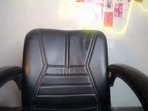 kiara_1122's cam snapshot