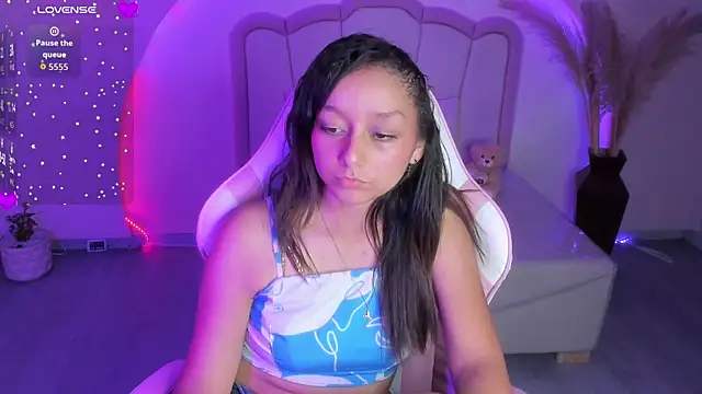 katy_sweet19's cam snapshot