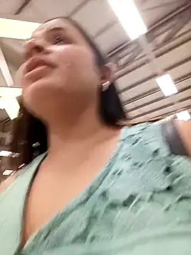 Julieth_hot-69's cam snapshot