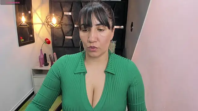 GiaFox_'s cam snapshot